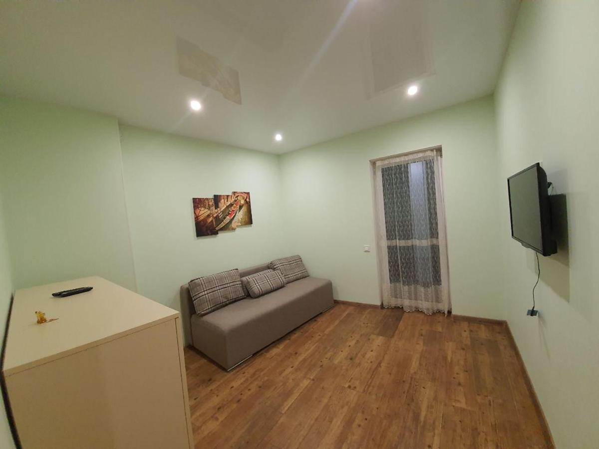 Avalon На Чорновола Appartamento Leopoli Esterno foto